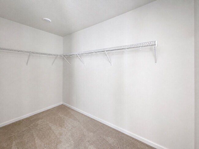Building Photo - 3034 Basswood St