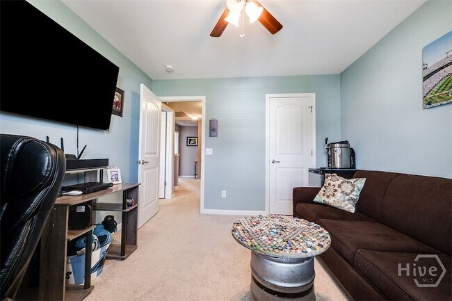 Building Photo - 285 Willow Point Cir