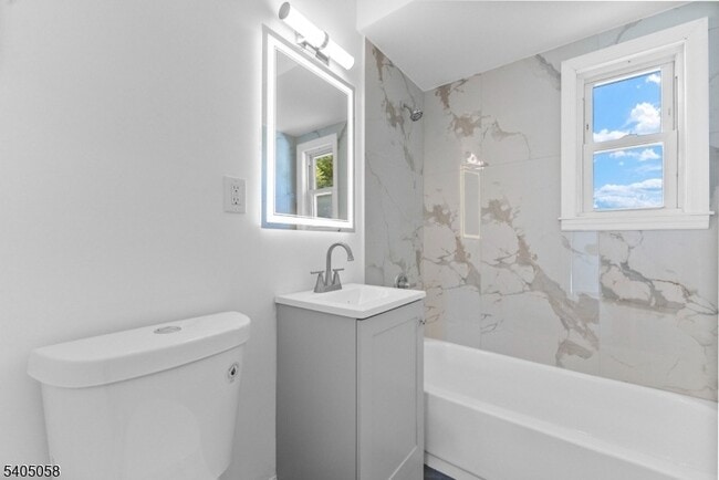 Building Photo - 514 Lafayette Ave