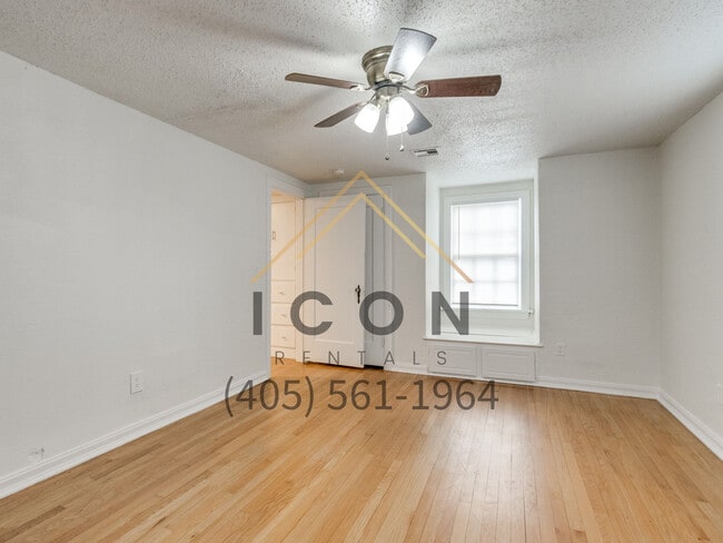 Building Photo - 216 NW 36th St