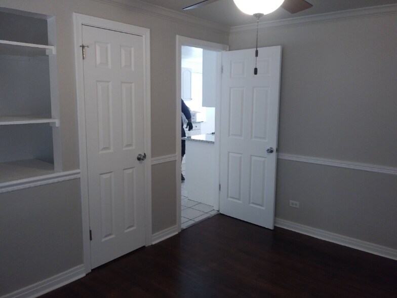 Building Photo - 1300 S Beach Ct