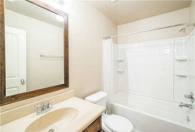 Building Photo - Coming Soon! Beautiful single family in Yu...