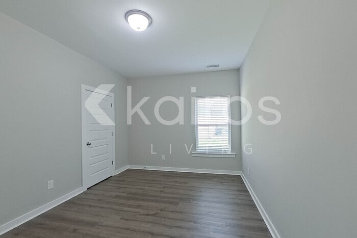 Building Photo - 344 White Oak Cir