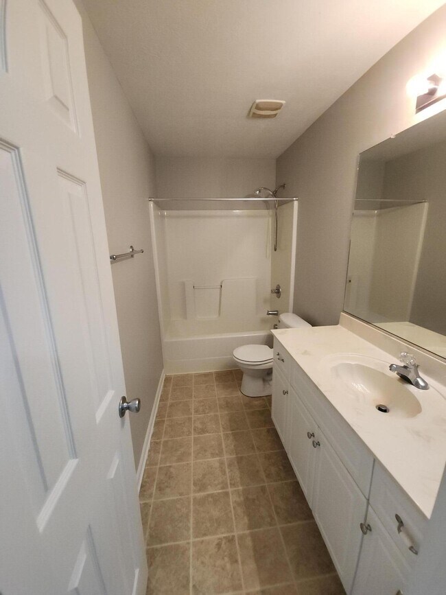 Building Photo - 789 Michelle Ct