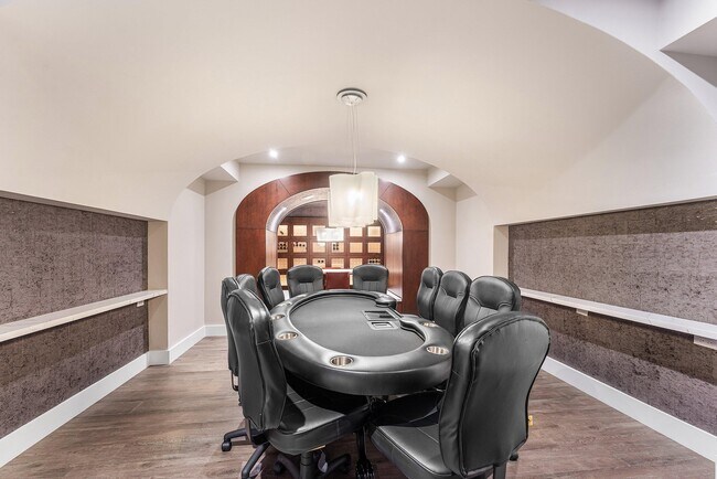 Building Photo - 6000 Island Blvd