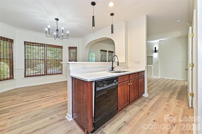Building Photo - 10208 Old Carolina Dr