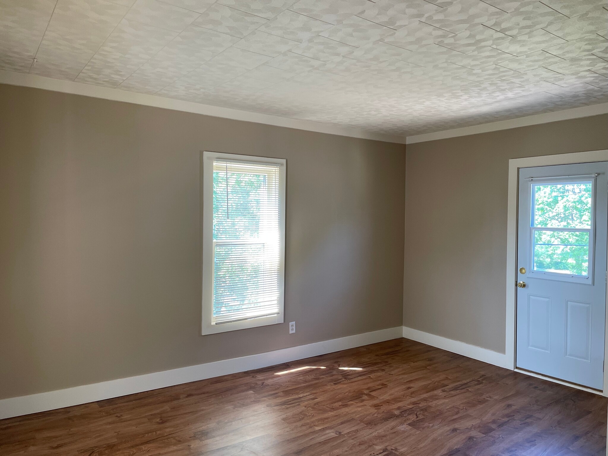 Building Photo - 622 Union St