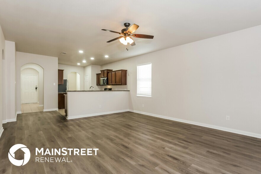 Building Photo - 12417 Shine Ave