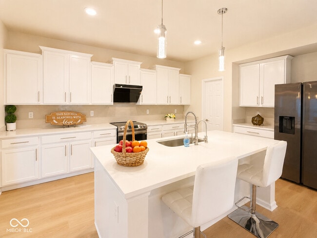 Building Photo - 5872 Wintersweet Ln