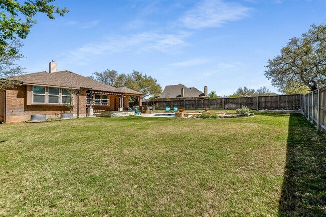 Building Photo - Leander - 4 bedroom, 3.5 bath home with a pool - Highlands at Crystal Falls