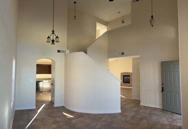 Building Photo - 11328 Manuel Gameros Dr