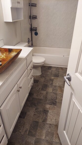 Building Photo - 10905 Vickery Ave E