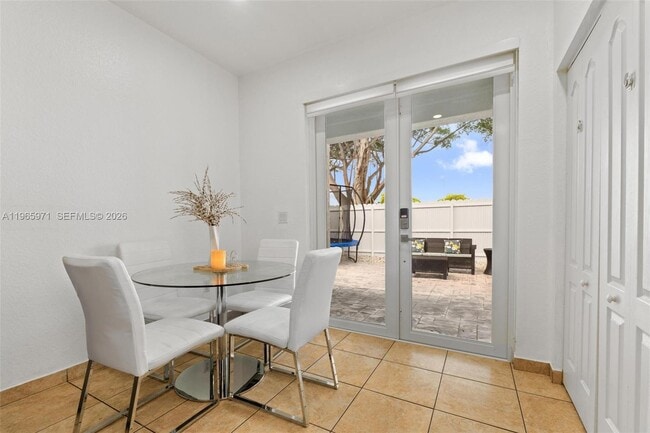 Building Photo - 2328 NE 37th Terrace