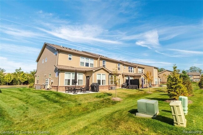 Building Photo - 2090 Addison Cir