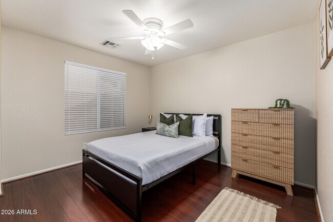 Building Photo - 6424 E Menlo St