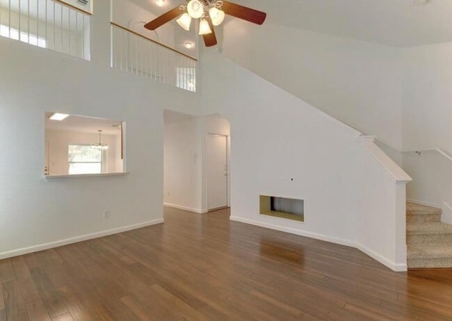 Building Photo - 211 Cadillac Cove