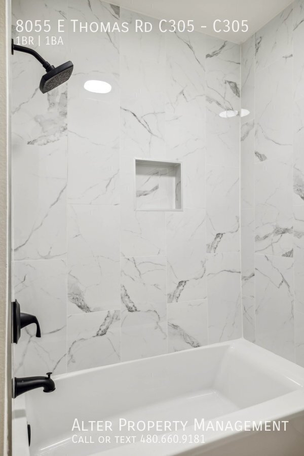 Building Photo - 8055 E Thomas Rd