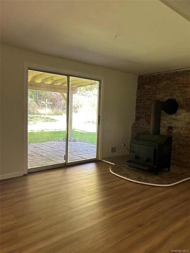 Building Photo - 6 Tanager Rd