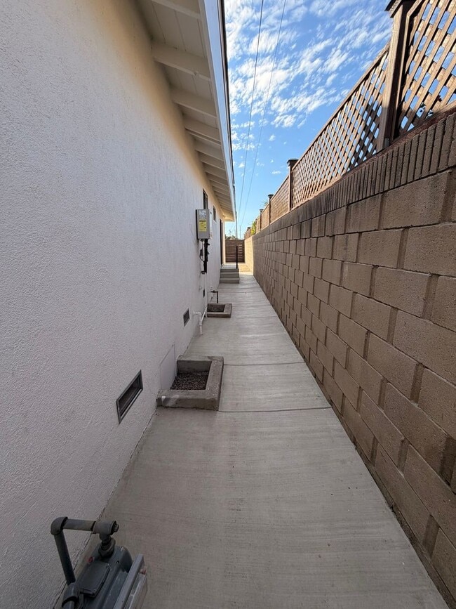 Building Photo - Beautiful 4 Bedroom Cypress House For Rent-Completely Remodeled!