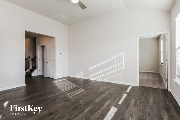 Building Photo - 901 Birchcrest Wy