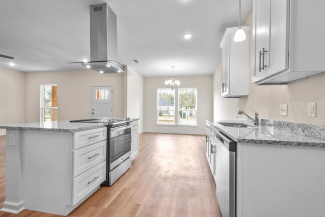 Building Photo - 20983 Oregon St