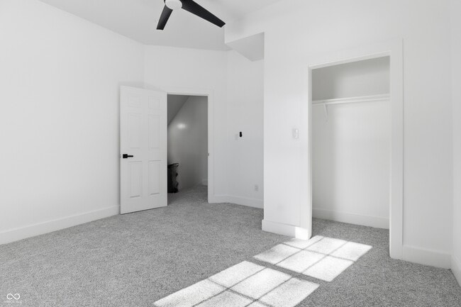 Building Photo - 29 N State Ave