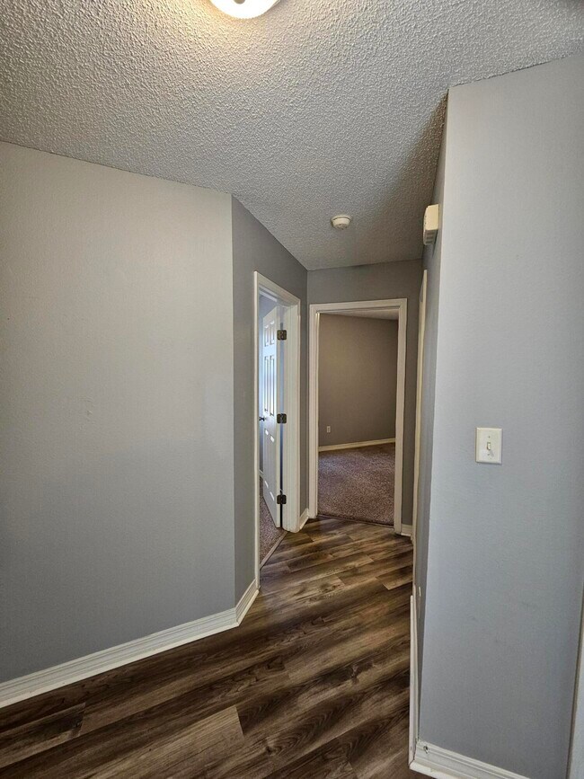 Building Photo - 2787 Bay Club Dr