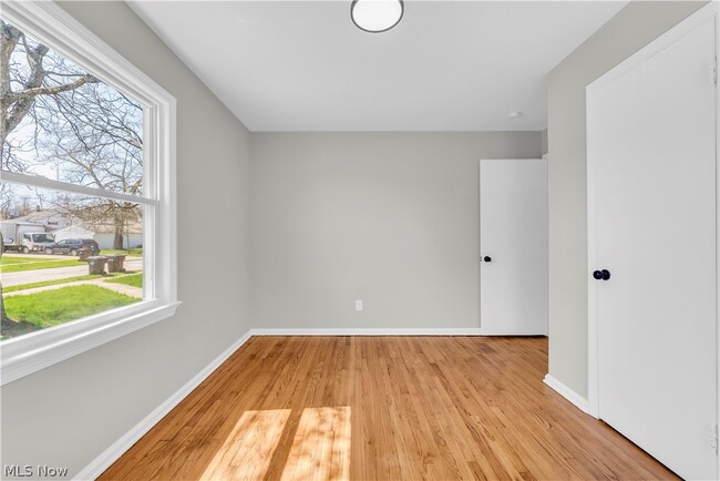 Building Photo - 3802 Park Dr