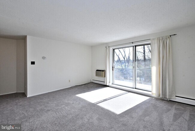 Building Photo - 120 N Bethlehem Pike