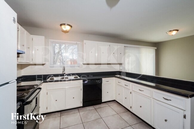 Building Photo - 2727 Dividend Park Dr