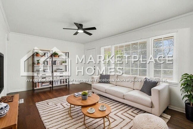 Building Photo - 2038 E Lilac Ln