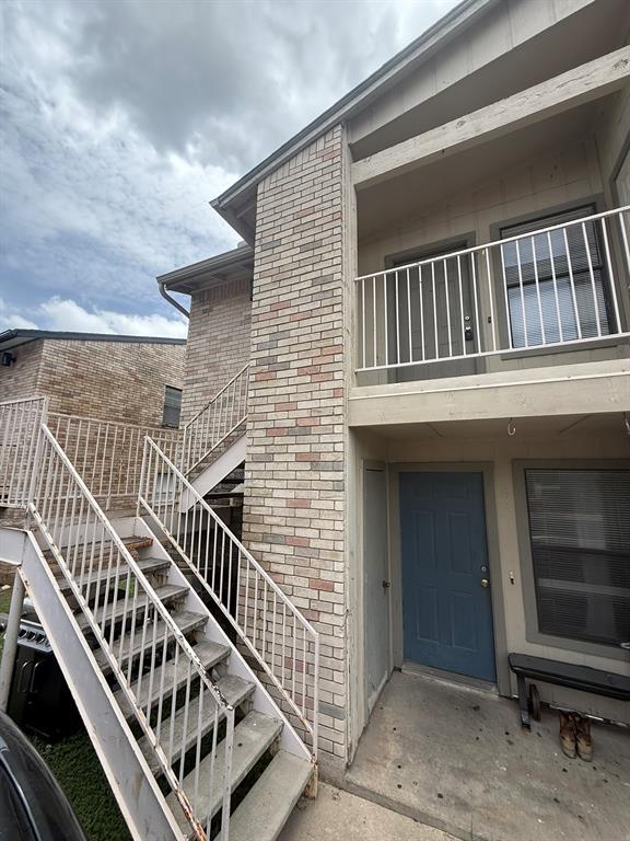 Building Photo - 5501 Rose Hill Cir