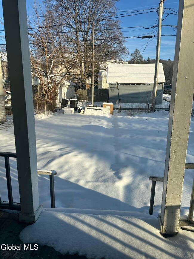 Building Photo - 312 5th Ave