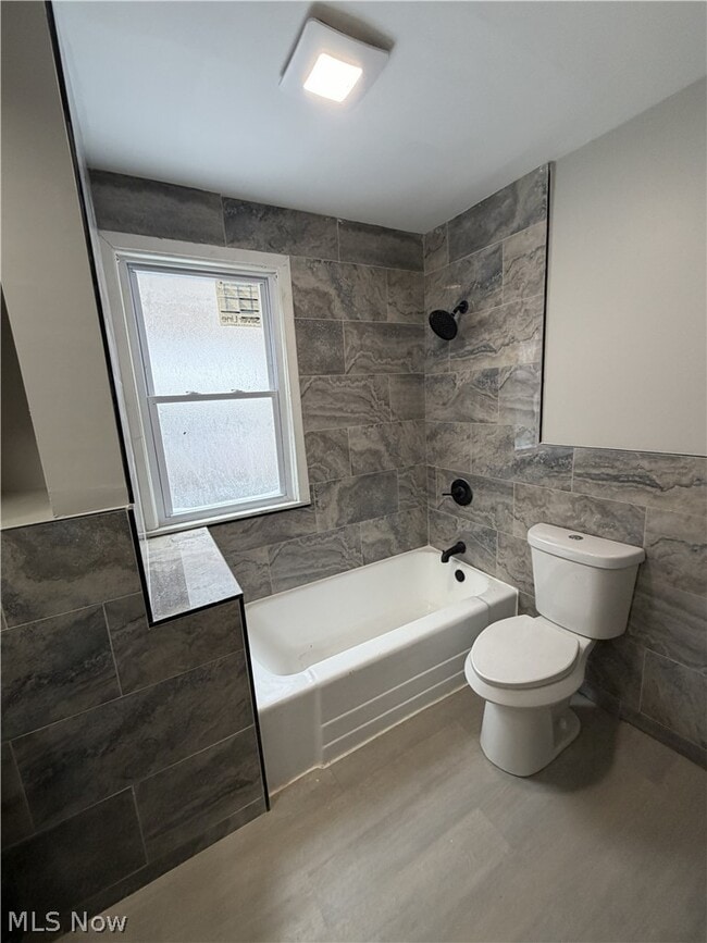 Building Photo - 15340 Yorick Ave