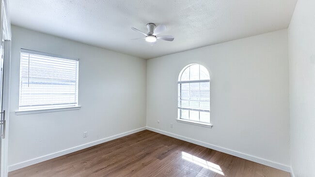 Building Photo - 8421 Randy Dr