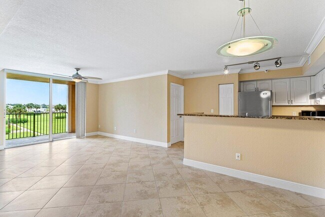 Building Photo - 135 Yacht Club Way