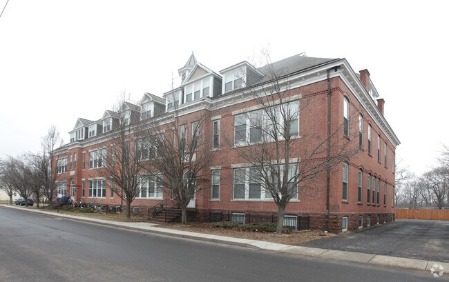 Building Photo - Grove Street Apartments