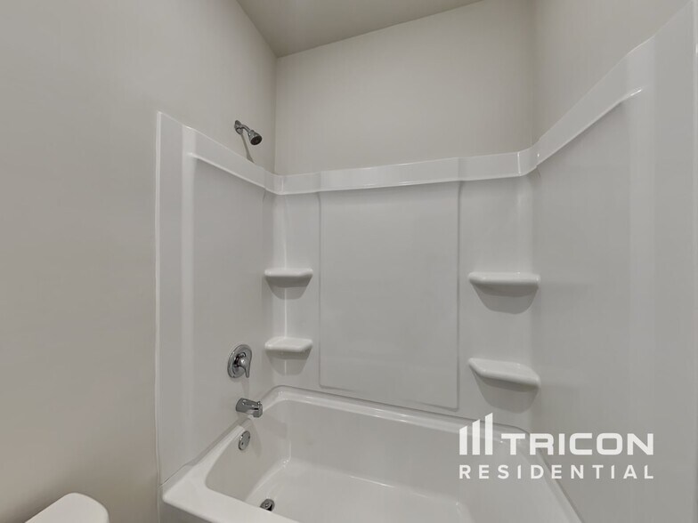 Building Photo - 423 Prescott Wy