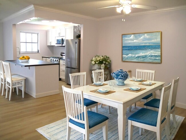 Primary Photo - 1102 North Dr