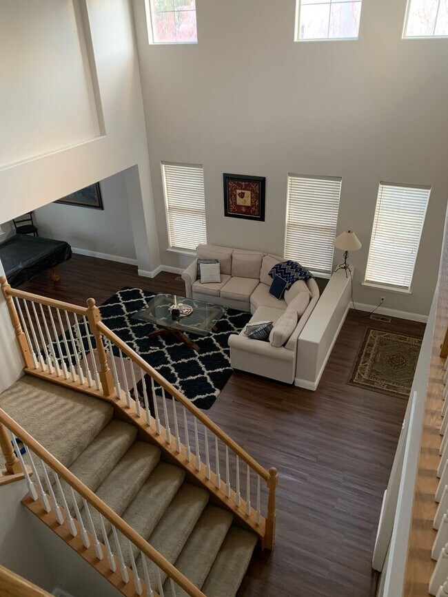 Building Photo - 7117 Heatherwood Dr