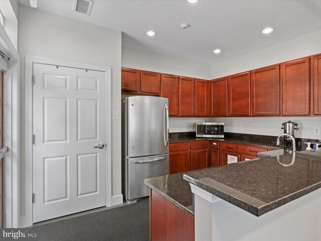 Building Photo - 9200 Charleston Dr