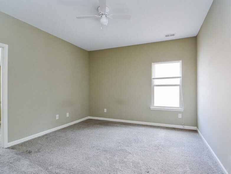 Building Photo - 770 Helm Ln NW