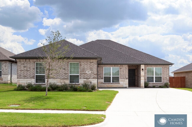 Primary Photo - 1483 Streamside Dr