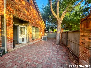 Building Photo - 7 Chapel Hill Cir