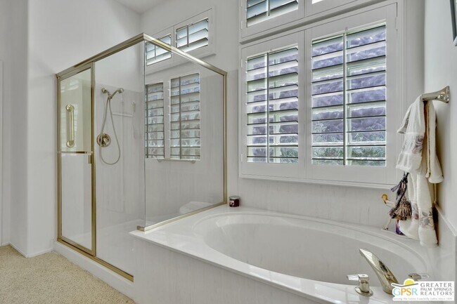 Building Photo - 78139 Elenbrook Ct