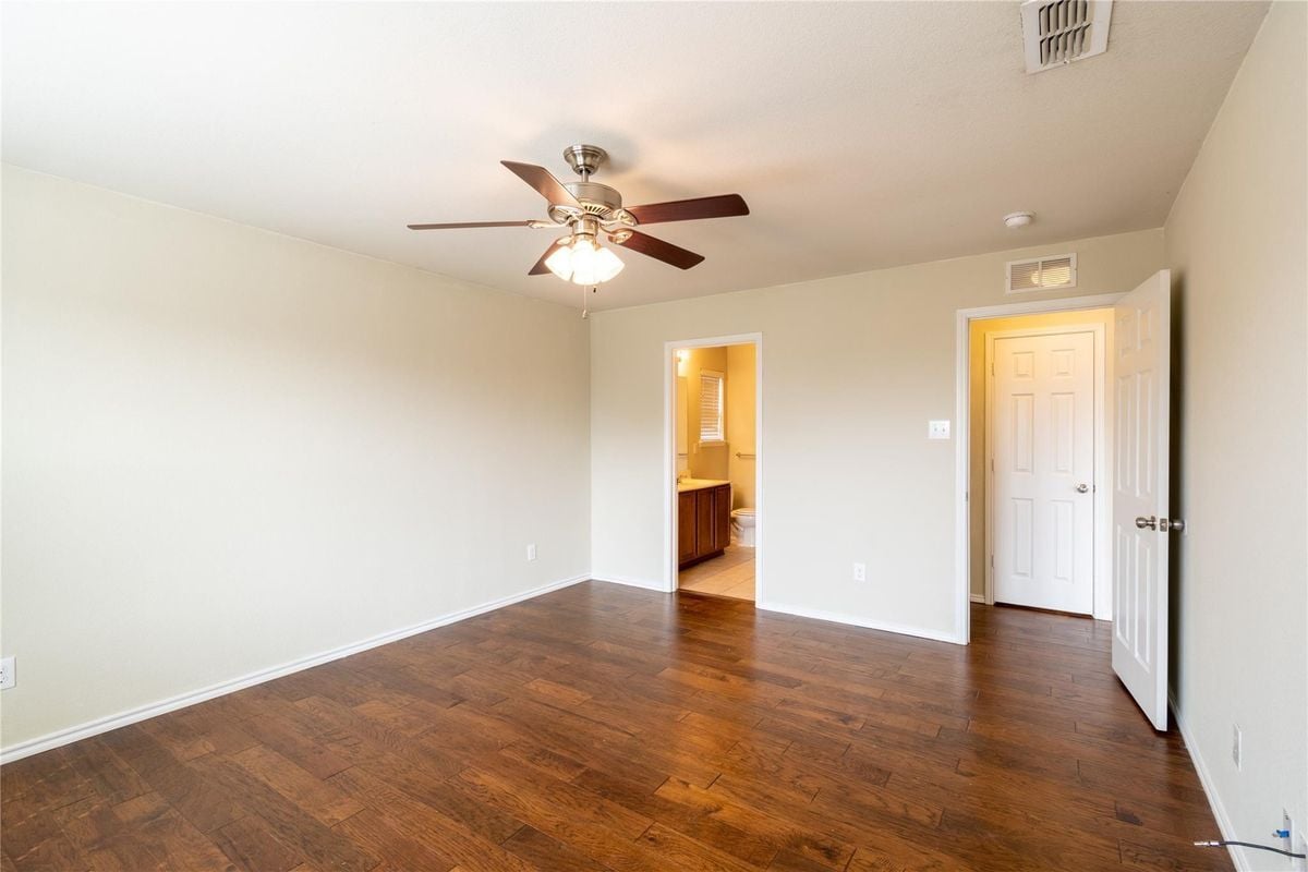 Building Photo - 5829 Mountain Bluff Dr