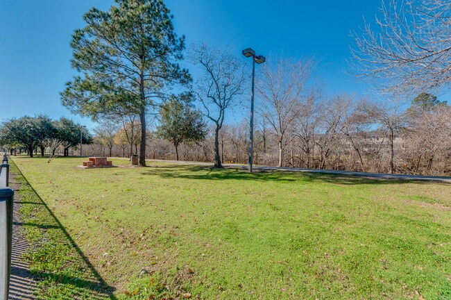 Building Photo - 2 BEDROOM/2 BATH FABULOUS LOCATION AT THE DESIRABLE ENERGY CORRIDOR