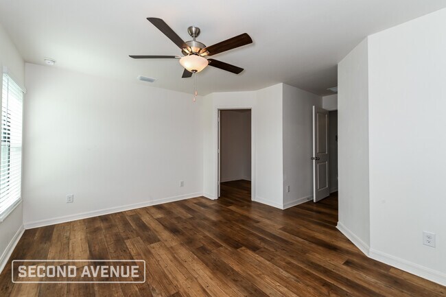 Building Photo - 1710 NW 18th St