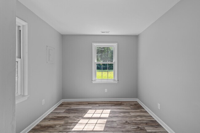 Building Photo - 109 Rodeo Ln