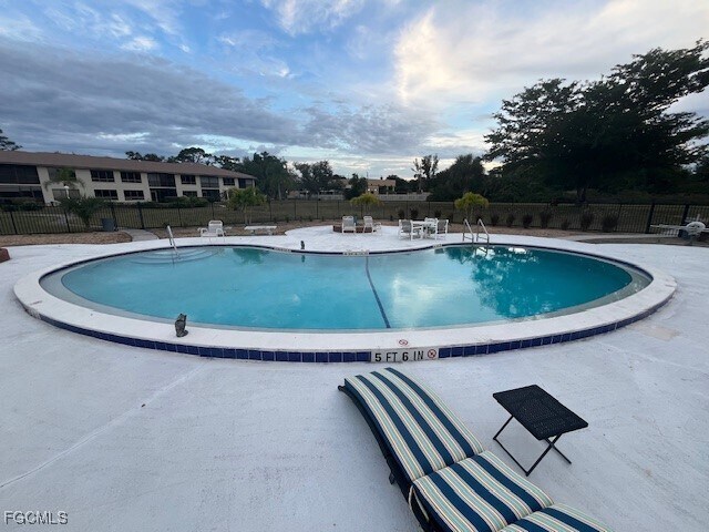 Building Photo - 12498 Riverside Dr